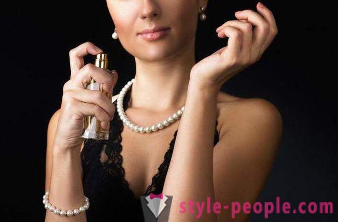 Perfume dengan pheromones: ulasan, mitos atau realiti, kerana perbuatan itu