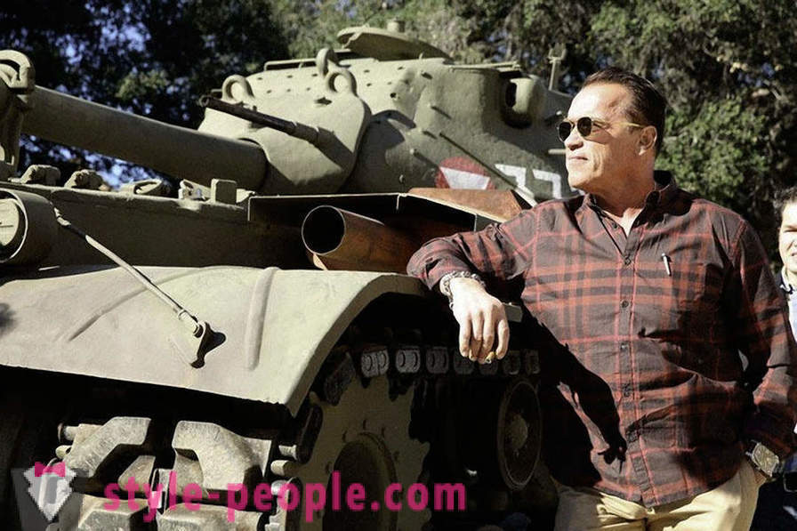 Pejabat Arnold Schwarzenegger dalam tentera