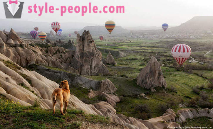 Cappadocia ialah pemandangan luas