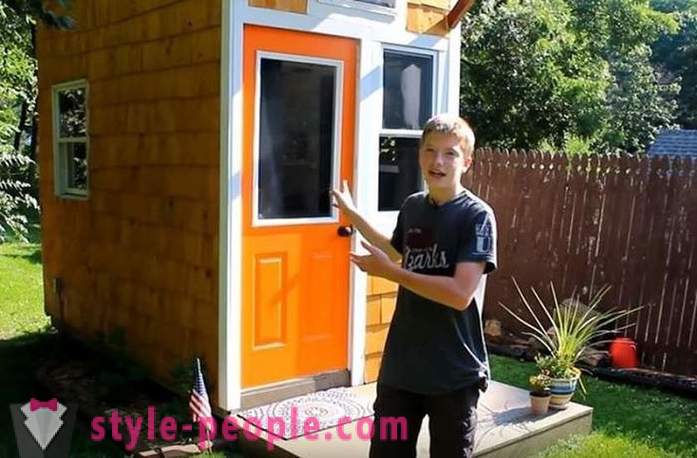 Budak lelaki berusia 13 tahun membina sendiri rumah