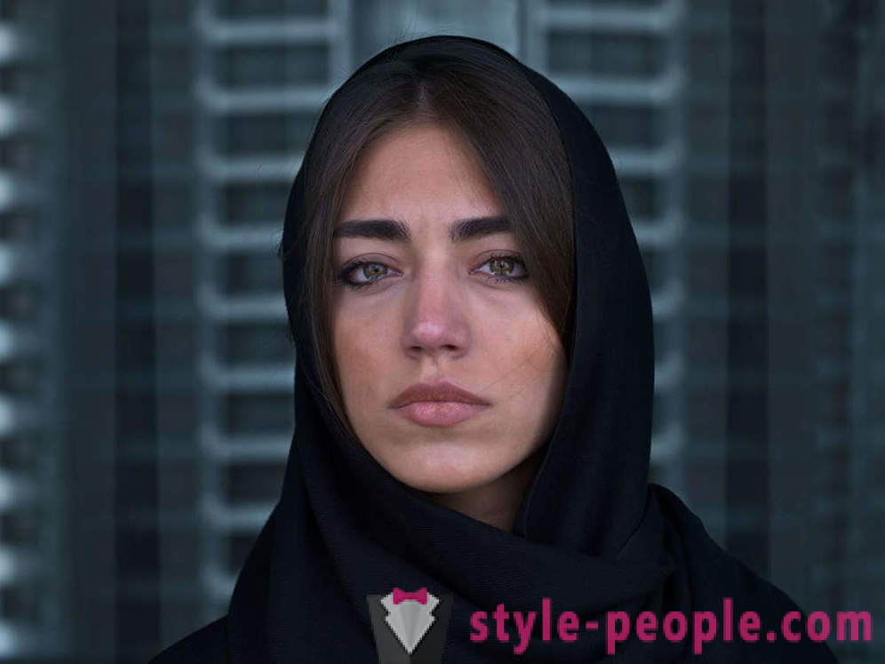 Islam, rokok dan Botox - kehidupan harian wanita di Iran