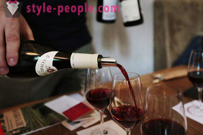 10 fakta tentang Beaujolais yang akan membuat anda kendaraan wain dengan rasa sempurna