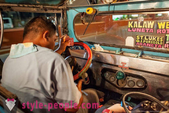Jeepney Filipino Bright