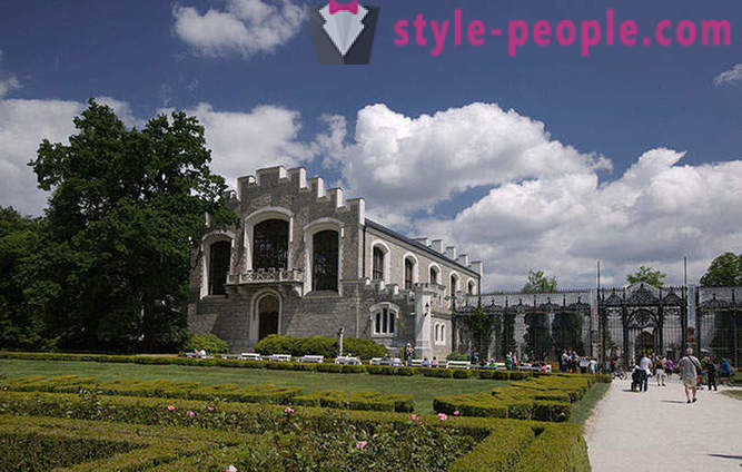 Lawatan ke mutiara Bohemia Selatan - istana Hluboka nad Vltavou yang