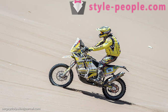 Dakar 2014 perlumbaan Berbahaya di padang pasir Chile