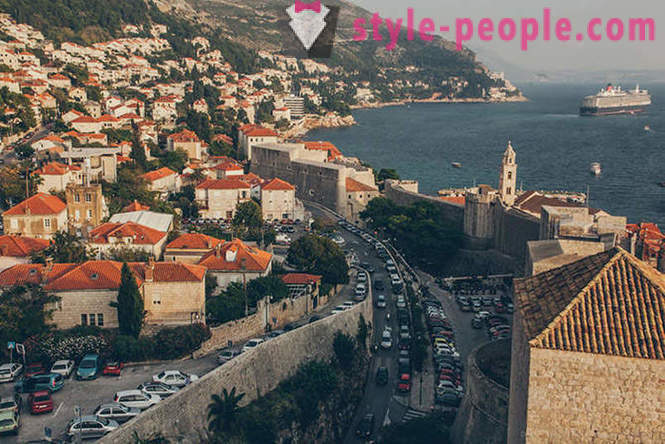 Bandar purba di Croatia dengan pemandangan luas