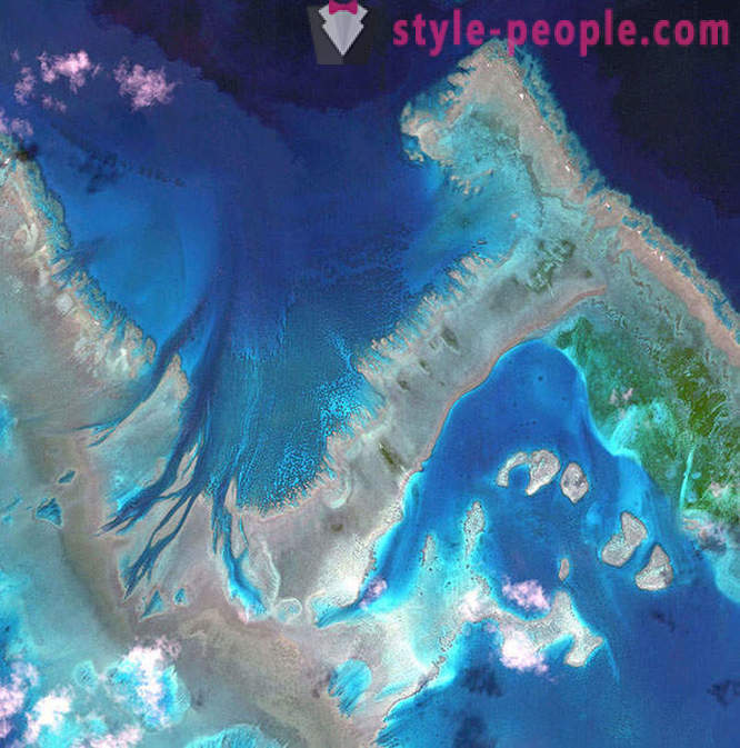Gambar-gambar yang paling menarik dari satelit pada tahun 2013