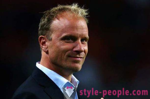 Dennis Bergkamp - jurulatih bola sepak Belanda. kerjaya sukan biografi