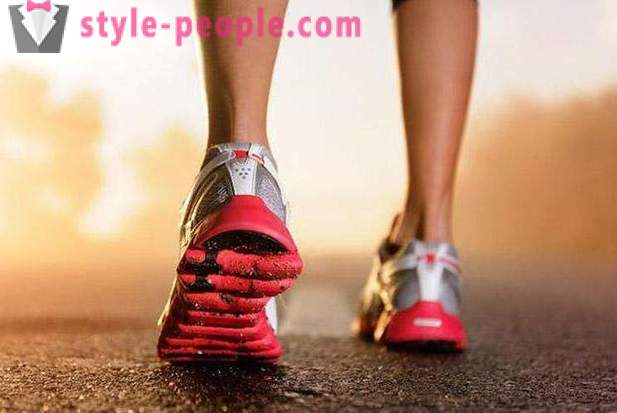 Adakah berjalan membantu menurunkan berat badan? Berjalan untuk penurunan berat badan: ulasan